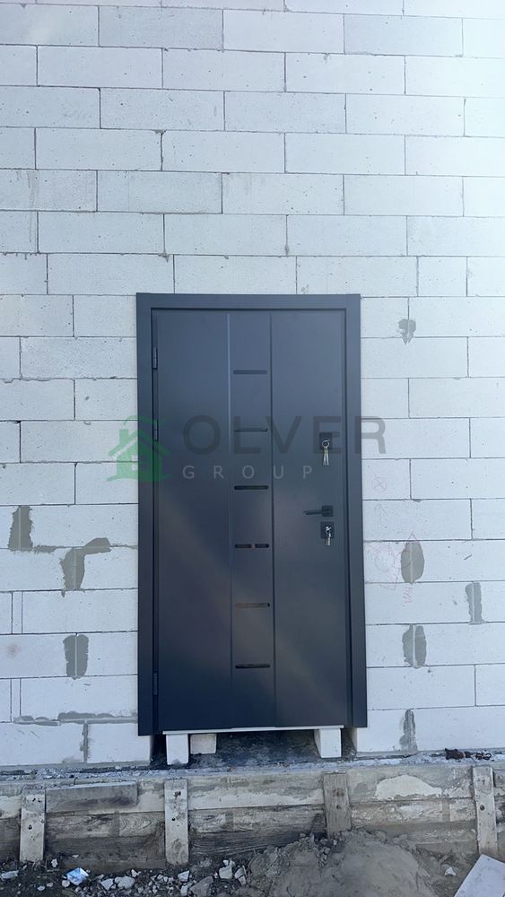 Купити Ніка Метал-МДФ сіра, вулиця - OLver Group | Вхідні двері RedFort - RedFort